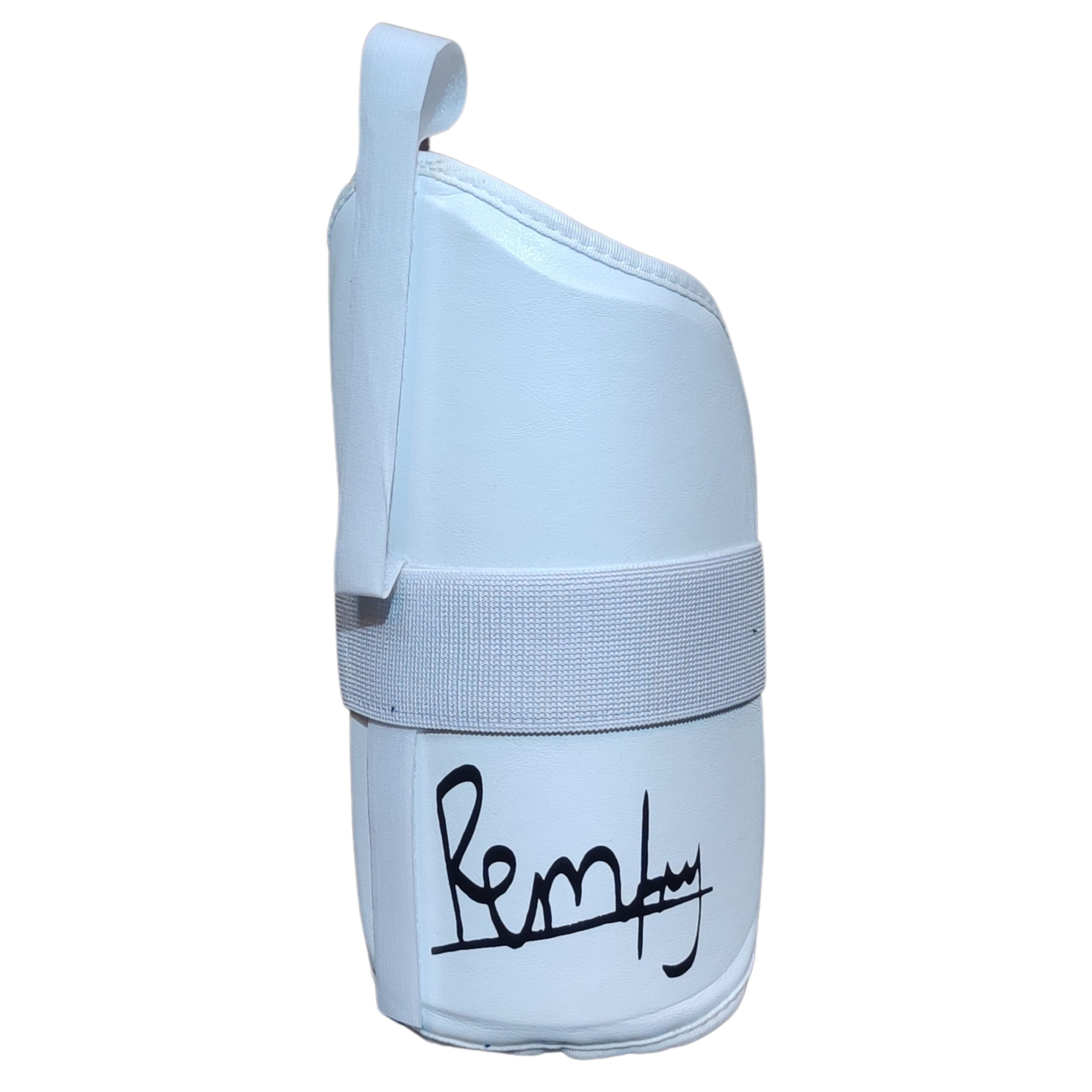 Remfry Thigh Pad 2025 – Close-up of High-Quality, Durable Material Close-up of Remfry Thigh Pad 2025 material showing premium durability and flexibility for sports activities