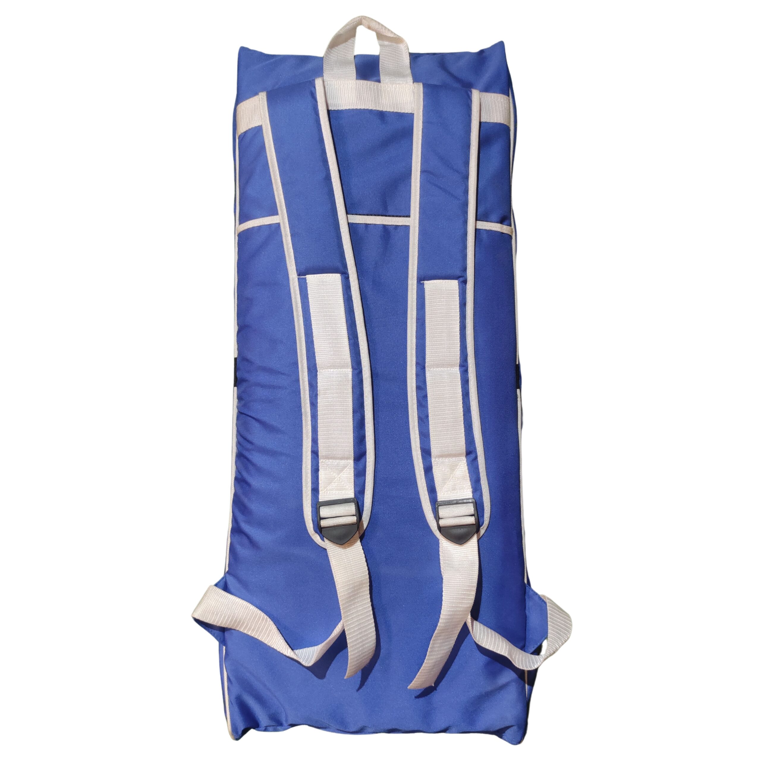 Gunn & Moore Classic Edition Duffle Bag 2025 – Back View Showing Spacious Storage for Cricket & Football Gear in Pakistan