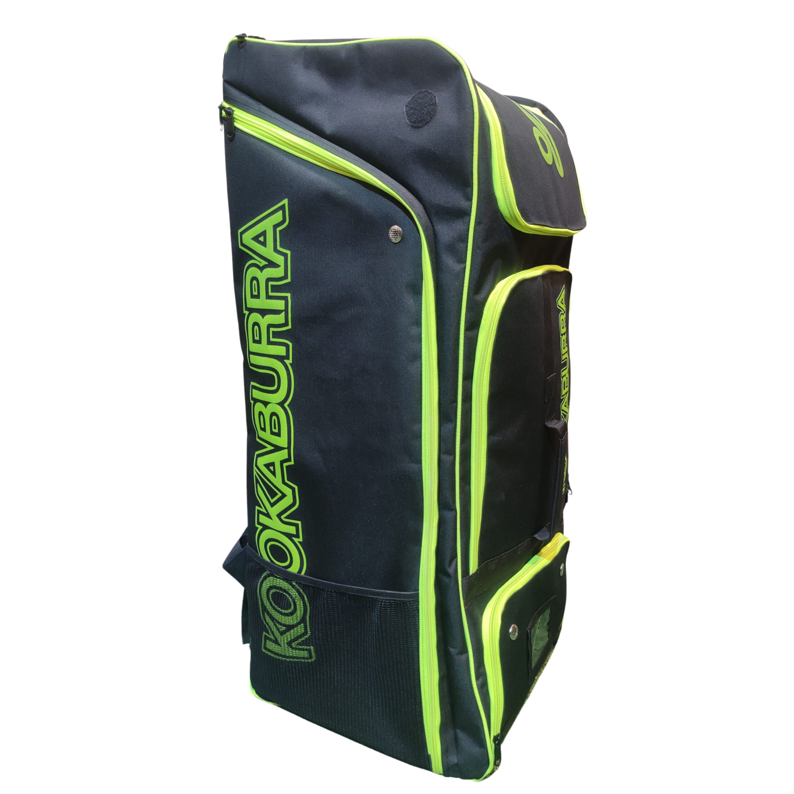 Kookaburra Legend Duffle Bag 2025 Side View – Ergonomic Handles for Easy Carry in Pakistan Side angle of Kookaburra Legend Duffle Bag 2025 with ergonomic handles perfect for cricket match days in Pakistan.