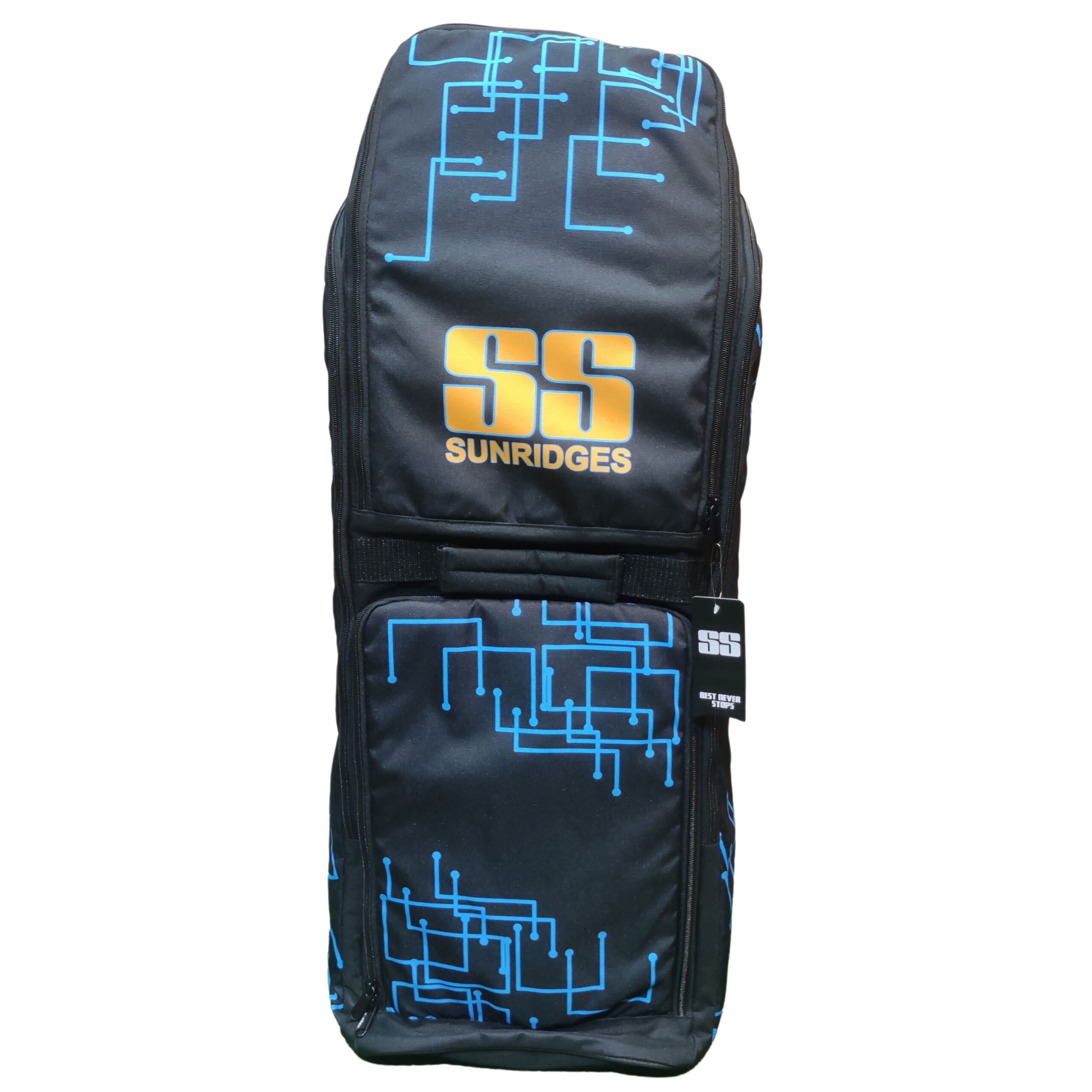 Front view of SS Duffle Bag 2025 – clean design for professionals and fitness lovers in Pakistan