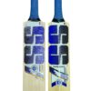 SS Sky Player Edition English Willow Cricket Bat - Handle Close-Up Close-up of SS Sky Player Edition English Willow Cricket Bat handle showing excellent grip and comfort for professional players in Pakistan.