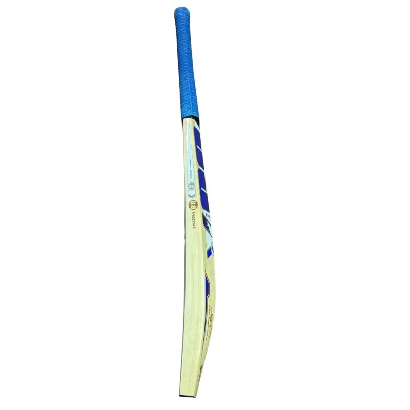 SS Sky Player Edition English Willow Cricket Bat - Side View SS Sky Player Edition English Willow Cricket Bat side view showcasing superior craftsmanship and design for Pakistani players.